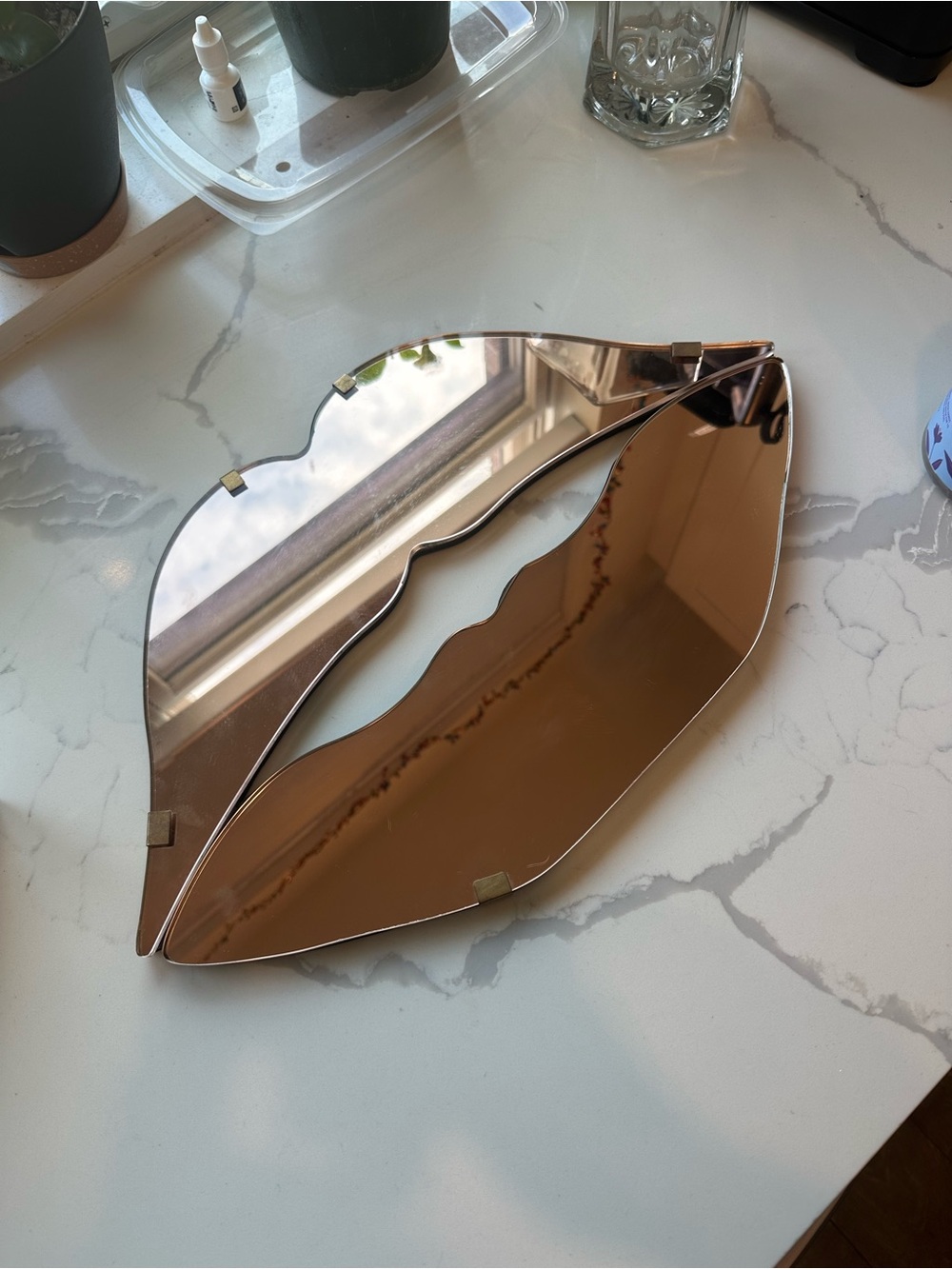 URBAN OUTFITTERS ROSE GOLD MIRROR